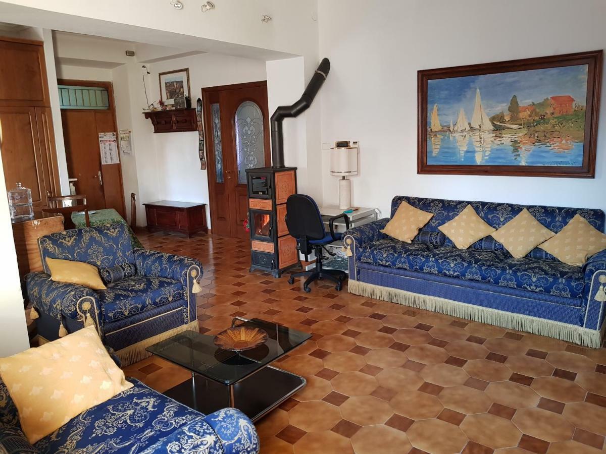 Residence Luisa Avezzano Esterno foto