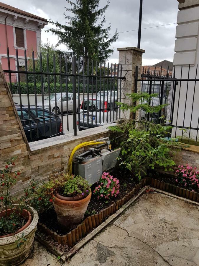 Residence Luisa Avezzano Esterno foto
